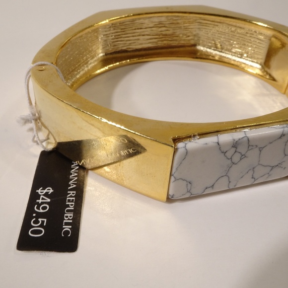 Banana Republic Gold Bar Marble Cuff Bracelet NWT 49. - Picture 3 of 5